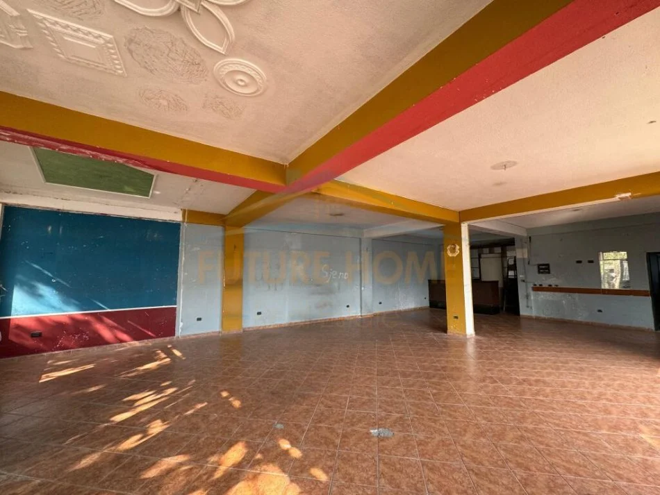 Tirane, jepet me qera ambjent biznesi Kati 1, 161 m² 800 € (Instituti)