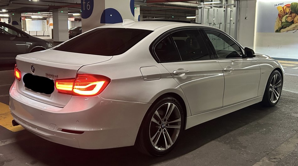 Tirane, shes makine BMW seri 3 (2.0 nafte) Nafte, e bardhë automatik Klima 106.000 km 14.700 €