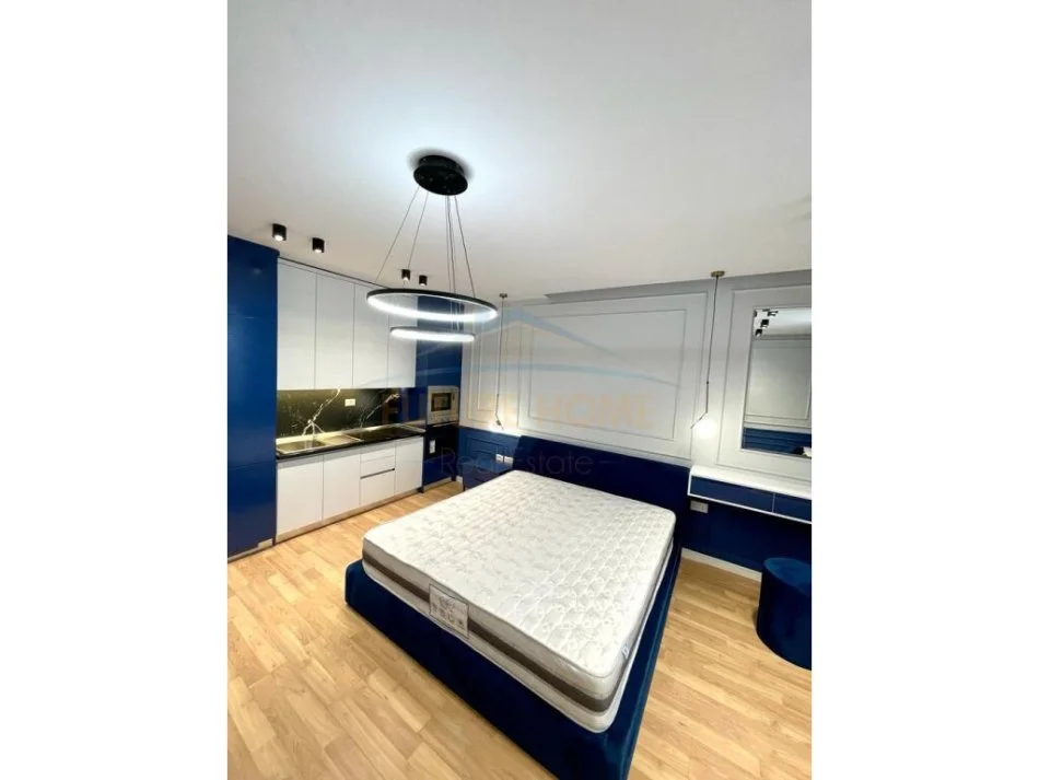 Tirane, jepet me qera garsonier 1+1 Kati 10, 47 m² 600 € (Rruga e Kavajes)