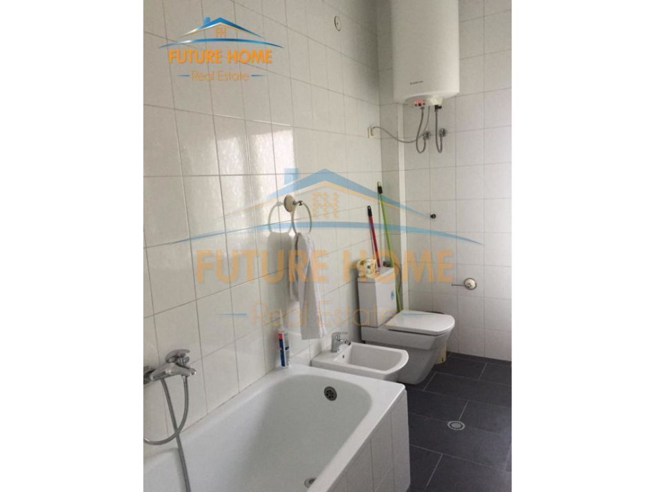 Tirane, jepet me qera apartament 1+1 Kati 5, 67 m² 450 € 