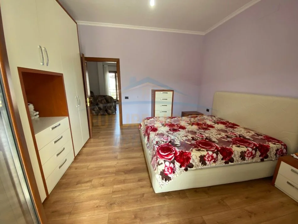 Tirane, shitet Vile 2 Katshe Kati 2, 251 m² 270.000 € (Tufine)