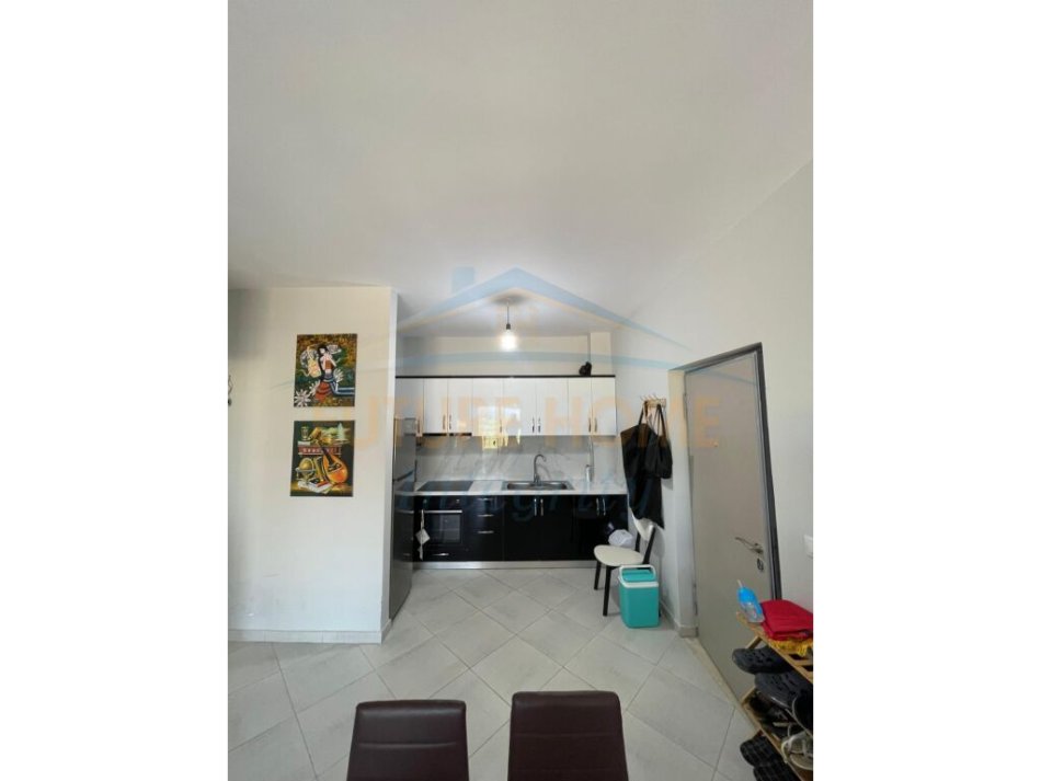 Vlore, shitet apartament 1+1+Ballkon Kati 3, 65 m² 95.700 € (Orikum)