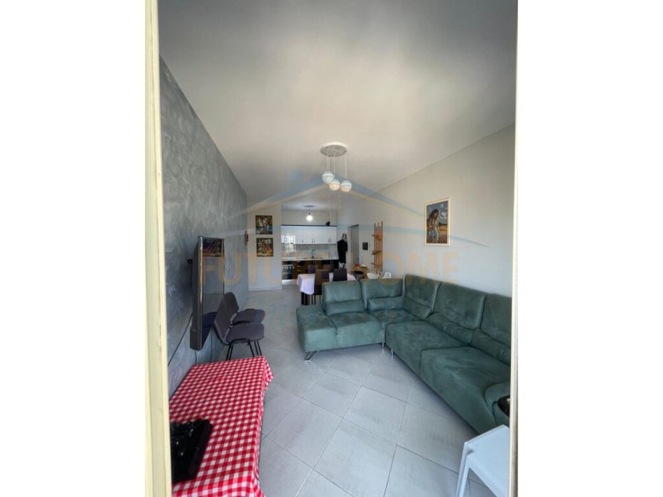 Vlore, shitet apartament 1+1+Ballkon Kati 3, 65 m² 95.700 € (Orikum)