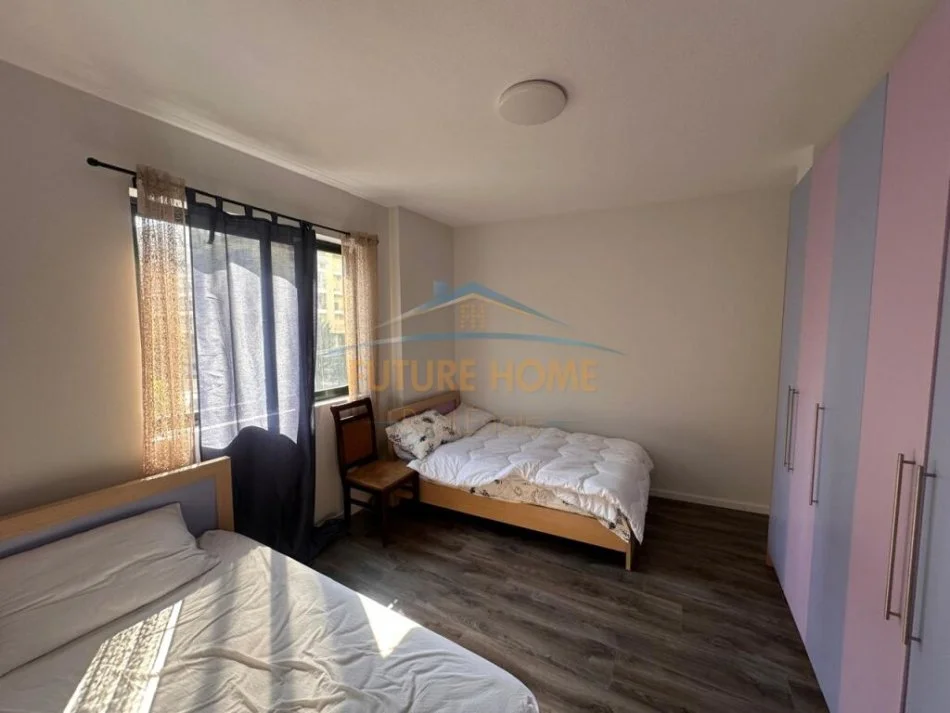 Tirane, jepet me qera apartament 2+1 Kati 1, 94 m² 400 € (Rruga "Misto Mame")