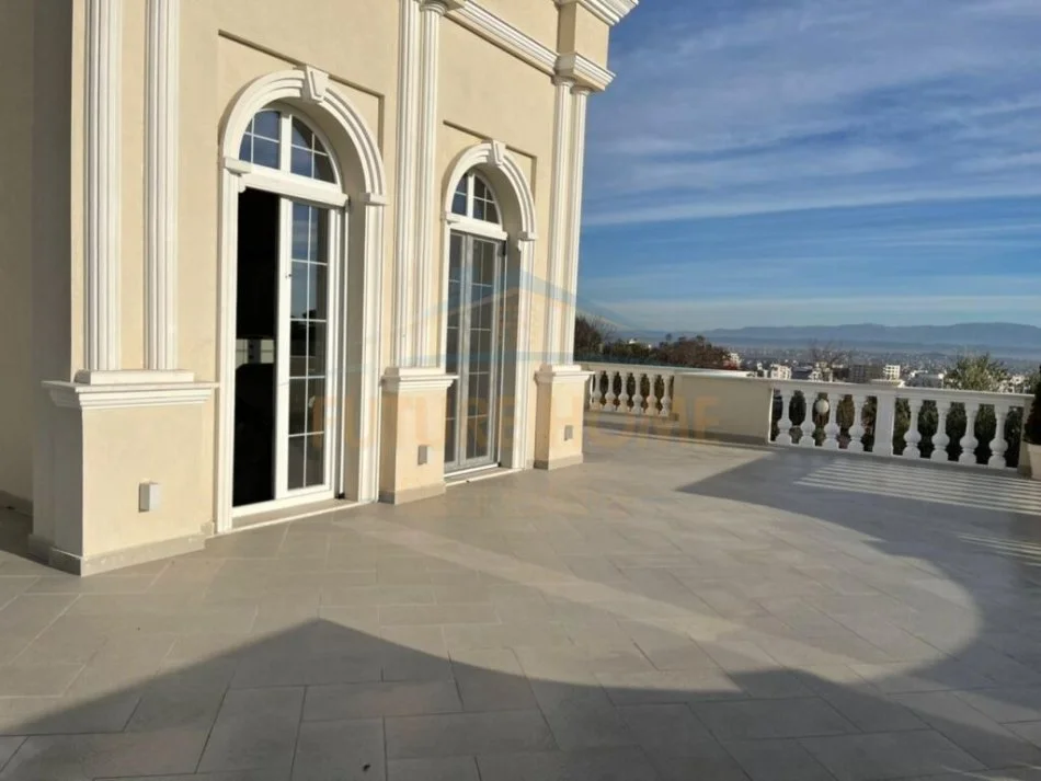 shitet , 2.500 m² 820.000 € (Lagjia e Re)