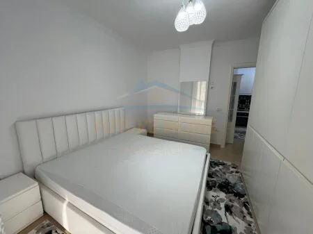 Tirane, shitet apartament 2+1 Kati 4, 77 m² (UNAZA E RE)