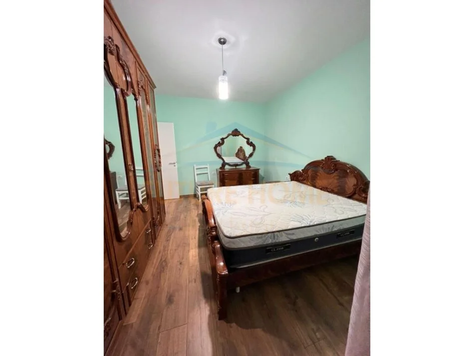 Tirane, shitet apartament 1+1+Ballkon Kati 5, 57 m² 102.600 € (Mine Peza)