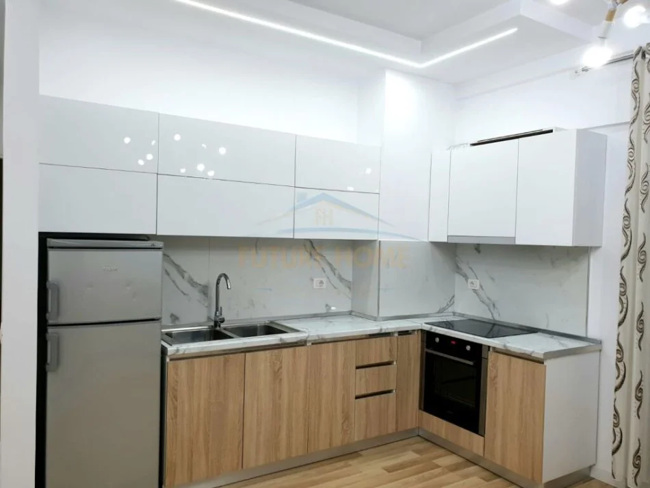 Tirane, jepet me qera apartament 1+1+Aneks Kati 2, 75 m² 500 € (Don bosco)