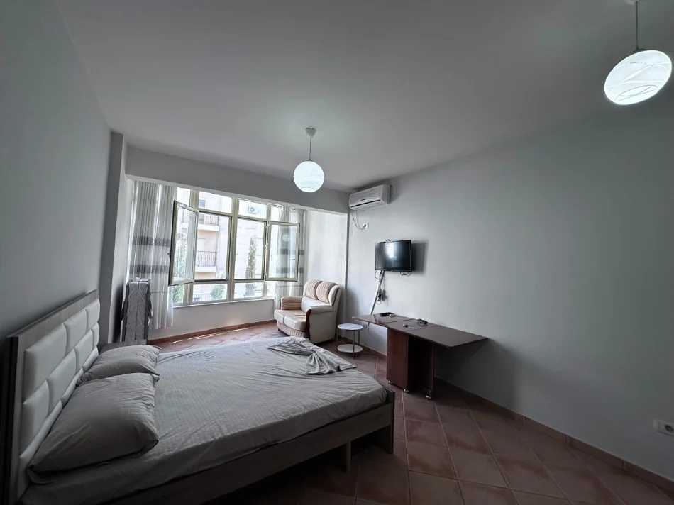 Durres, shitet garsonier Studio , (Golem)