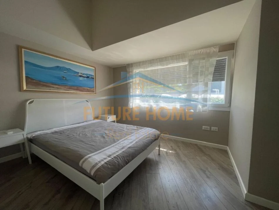 Tirane, jepet me qera apartament 2+1+Aneks+Ballkon Kati 2, 103 m² 1.150 € (Teg)