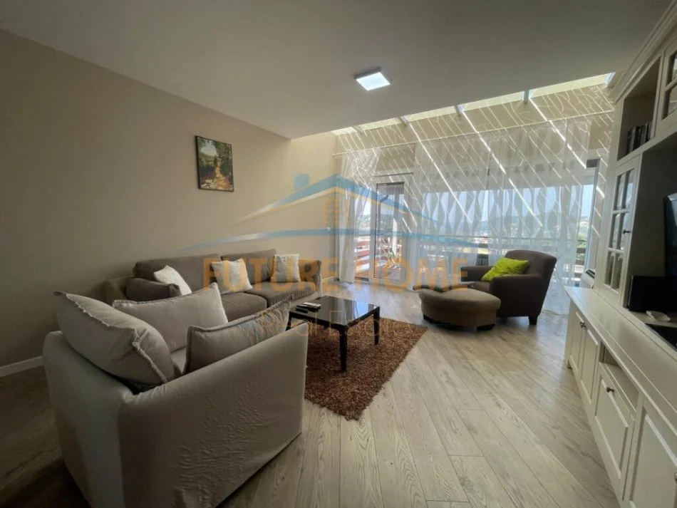 Tirane, jepet me qera apartament 2+1+Ballkon Kati 2, 103 m² 1.150 € 