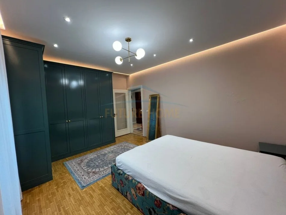 Tirane, jepet me qera apartament Kati 9, 70 m² 800 € (Shkolla e Baletit)