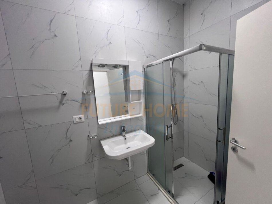 Qera, Apartament 2+1, Kompleksi Mangalem, Tiranë. 450 €