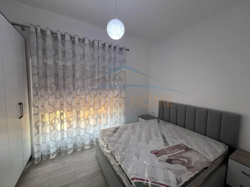 Tirane, jepet me qera apartament 2+1 Kati 5, 93 m² 450 € (ALI DEM MANGALEM)