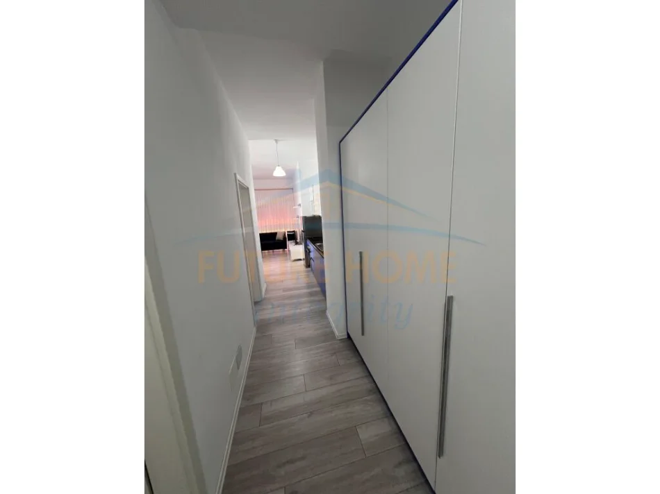 Tirane, jepet me qera apartament 2+1+Ballkon Kati 4, 86 m² 450 € (Ali Dem)