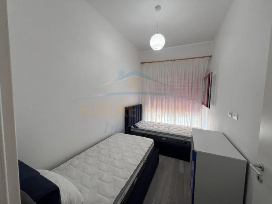 Tirane, jepet me qera apartament 2+1 Kati 4, 86 m² 450 € (ALI DEM KOMPLEKSI MANGALEM)