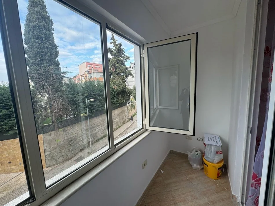 Tirane, shes apartament 1+1+Ballkon Kati 2, 67 m² 89.000 € (Sotir Caci)