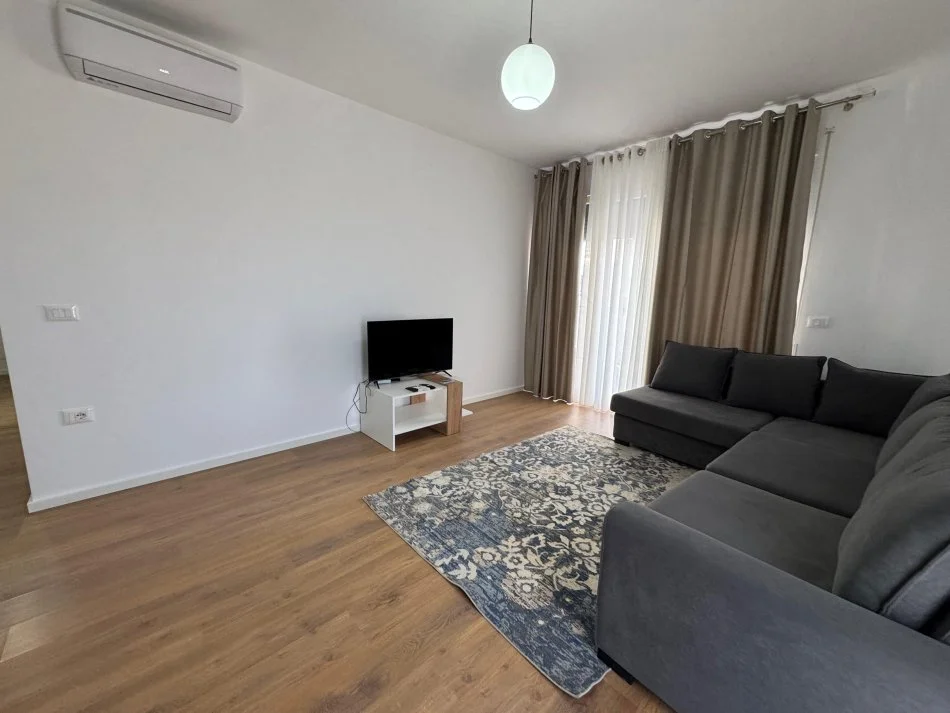 Tirane, jepet me qera apartament 2+1 Kati 3, 96 m² 850 € (Trio Towers Rezidence)