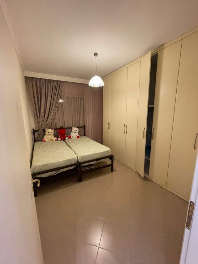 Tirane, jepet me qera apartament 2+1+A+BLK Kati 3, 100 m² 450 Euro (Fresk)