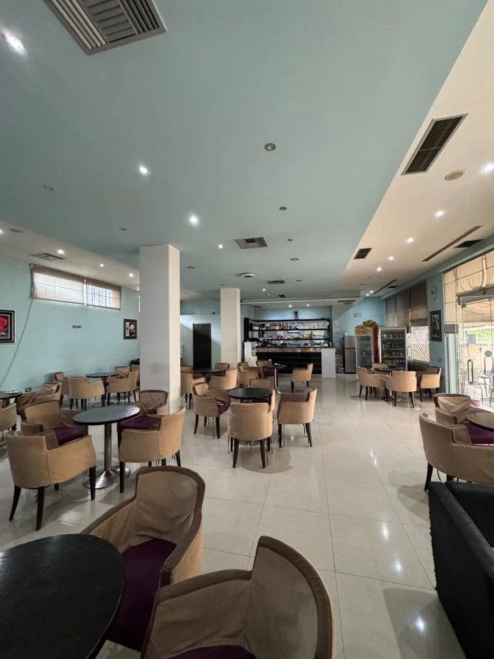 Tirane, jepet me qera ambjent biznesi Kati 0, 255 m²