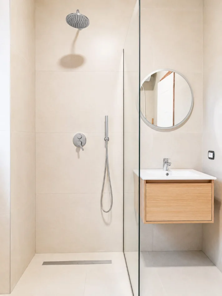 Tirane, jepet me qera apartament 2+1+Ballkon Kati 9, 106 m² 600 € (Yzberisht)