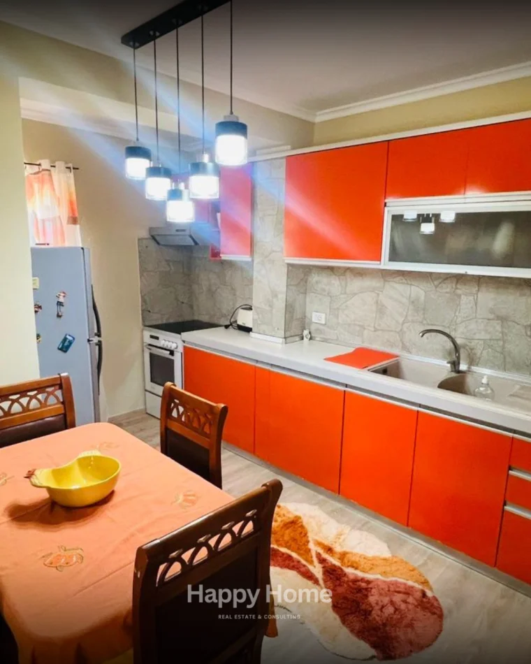 Tirane, jepet me qera apartament 2+1 Kati 4, 68 m² 650 € 