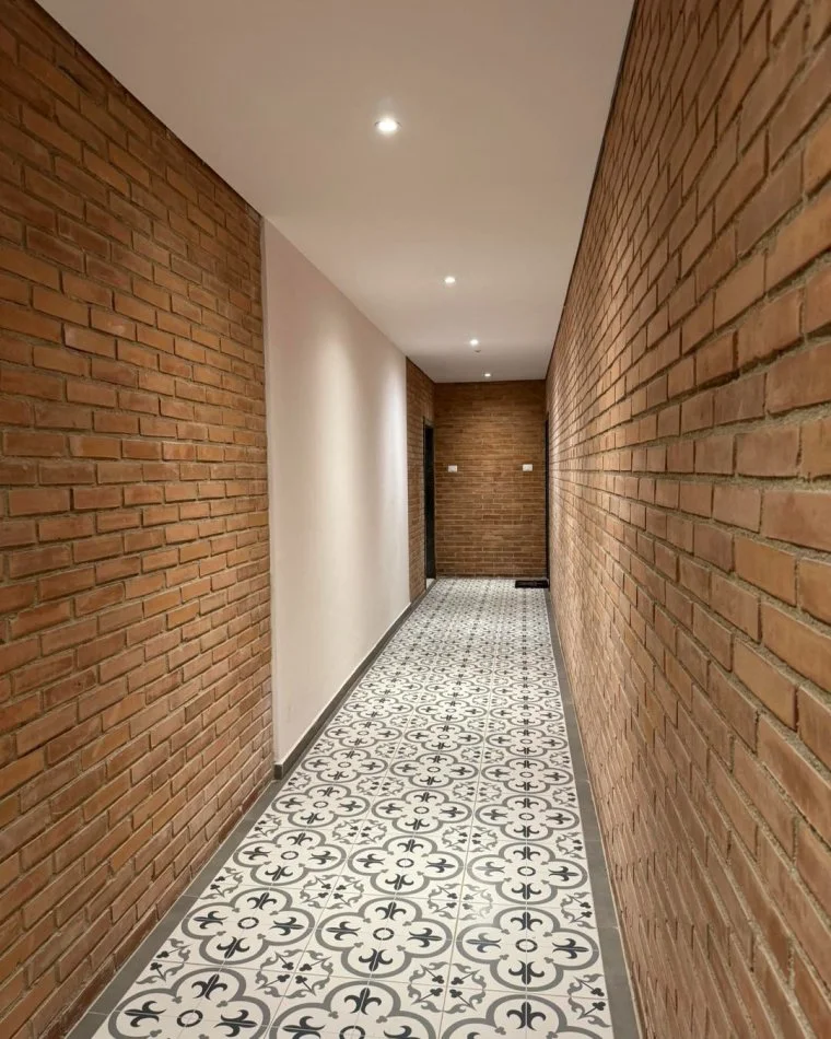 Tirane, shes apartament 2+1+Ballkon Kati 3, 90 m² 162.000 € (Rr. Kavajes)