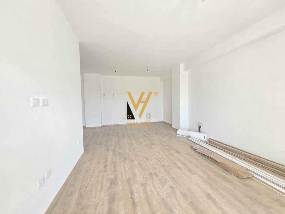 Tirane, shitet apartament 2+1+Ballkon Kati 3, 118 m² 189.000 € (RRUGA DRITAN HOXHA, LAPRAKE)