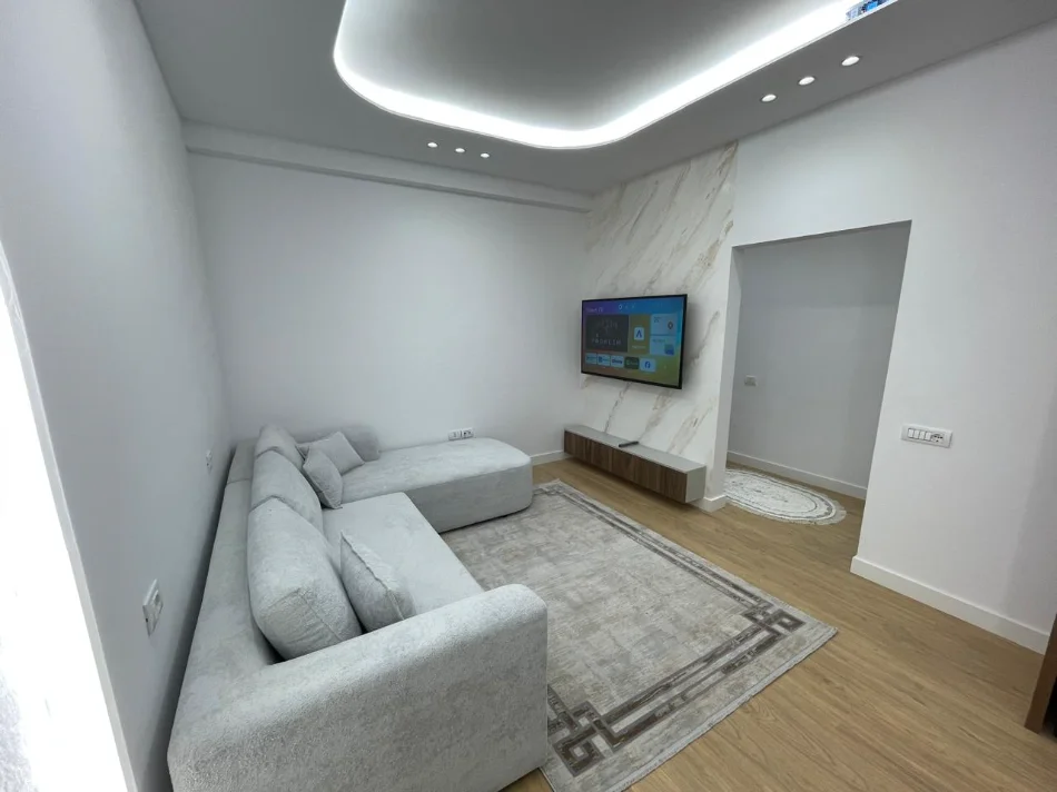 Tirane, shitet apartament 1+1+Aneks+Ballkon Kati 5, 57 m² 111.000 € (Astir)