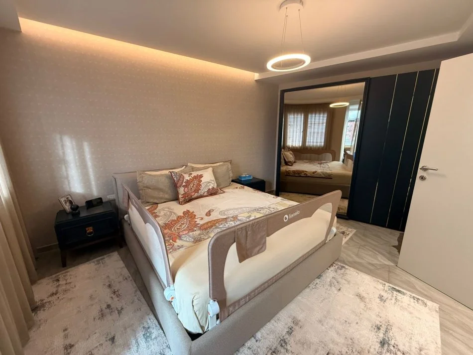 Tirane, shitet apartament 2+1 Kati 5, 103 m² 250.000 € (Myslym Shyri)