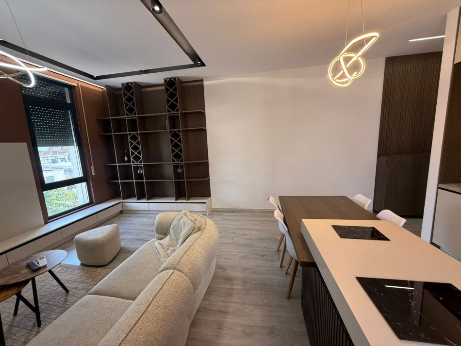 Tirane, jepet me qera apartament 2+1 Kati 1, 108 m² 850 € (Rruga Dritan Hoxha)