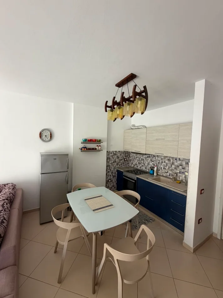 Tirane, jepet me qera apartament 1+1 Kati 5, 70 m² 500 € (Teodor keko)