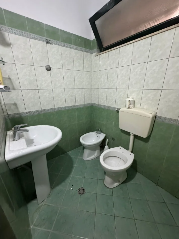 Durres, jepet me qera apartament 2+1 Kati 1, 330 € (Kenete, Durres)
