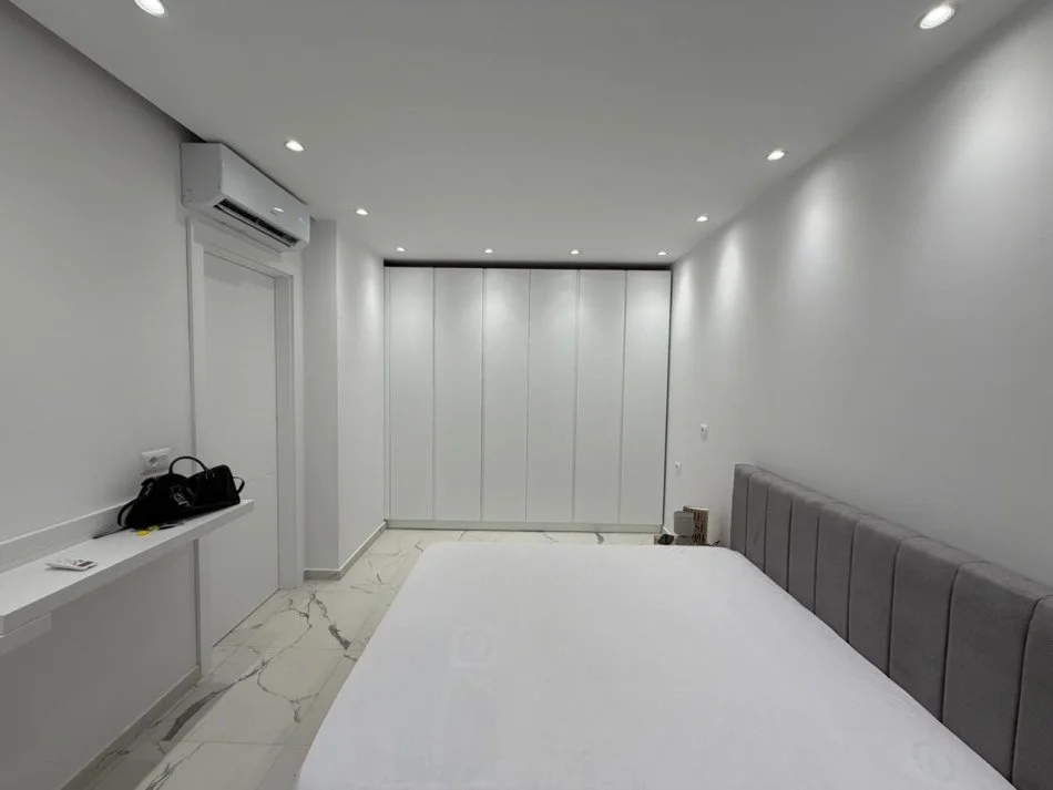 Tirane, jepet me qera apartament 1+1 Kati 6, 70 m² 760 € (Zogu i Zi)