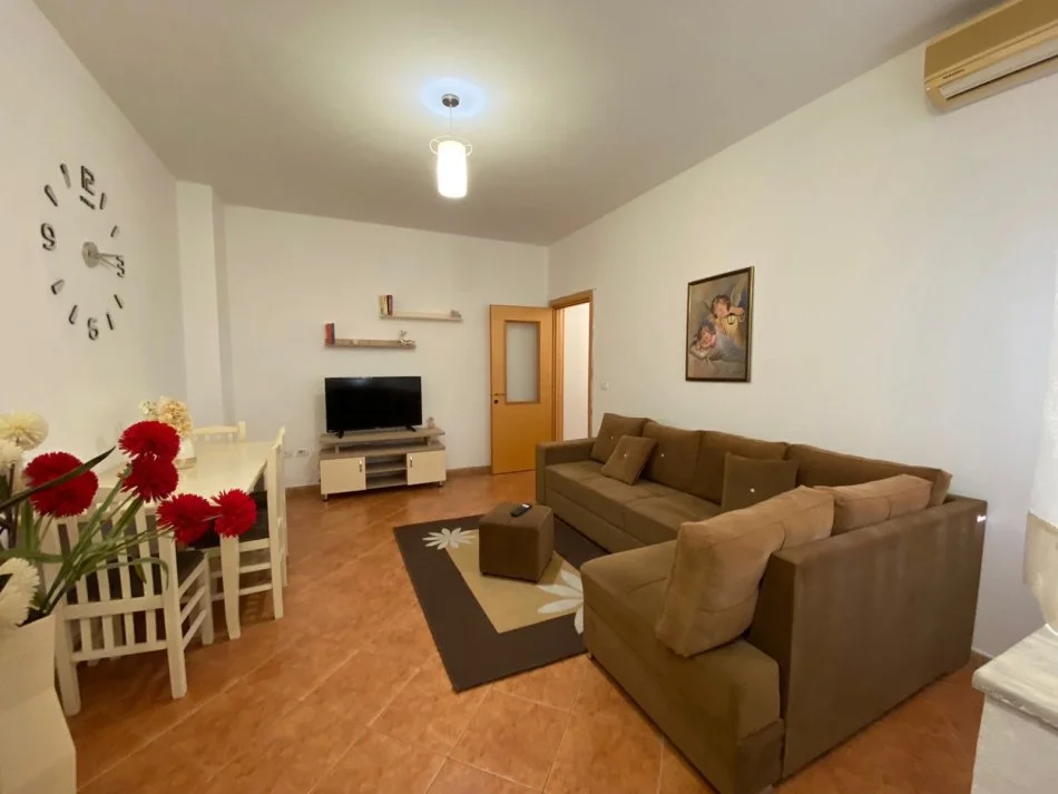 Durres, shitet apartament 1+1+Ballkon Kati 9, 74 m² 90.000 € 