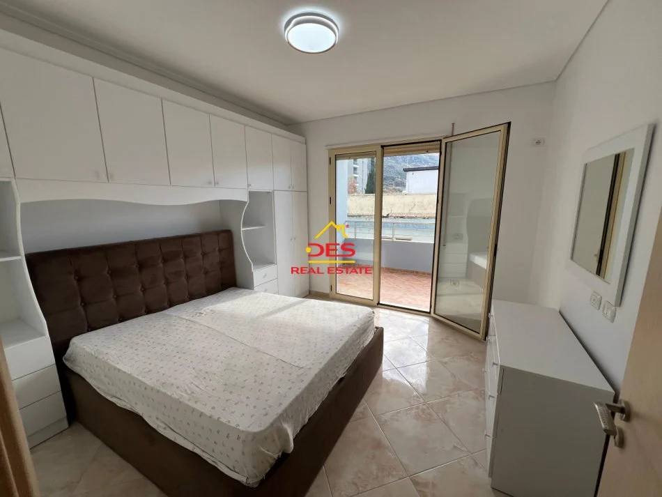 Vlore, shitet apartament 2+1+Ballkon Kati 2, 102 m² 219.900 € (Rruga murat Tërbaçi)