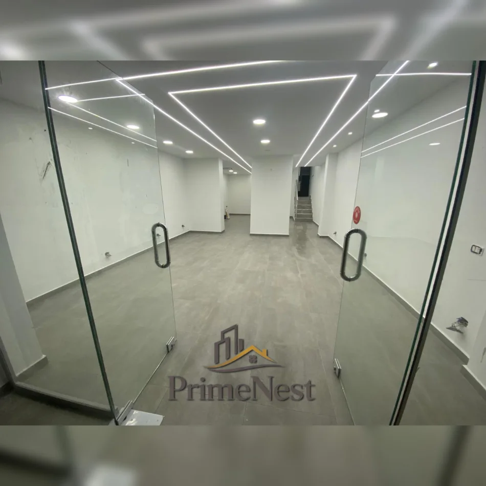 Tirane, jepet me qera ambjent biznesi Kati -1, 