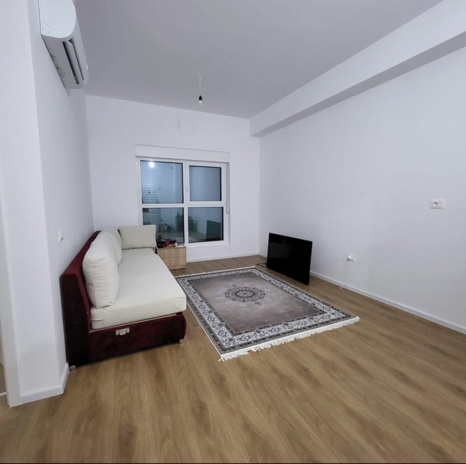 Tirane, jepet me qera apartament 2+1+Ballkon Kati 3, 80 m² 550 € (Ali Demi, Kompleksi Kadiu)