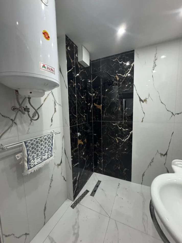 Tirane, shitet apartament 1+1 Kati 1, 105 m² 210.000 € (Gjimnazi Besnik Sykja)