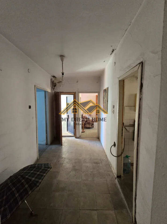 Durres, shitet apartament 3+1 Kati 3, 75 m² 70.000 € (vala park)