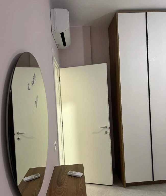 Tirane, jepet me qera apartament 1+1+parkim Kati 7, 70 m² 550 € (YZBERISHT GRAND GALLERY)