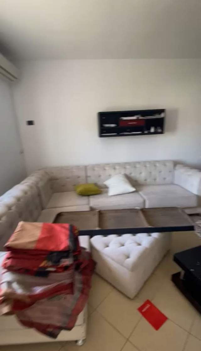 Tirane, jepet me qera shtepi 2+1 Kati 2, 90 m² 30.000 Leke (rruga Burgut)
