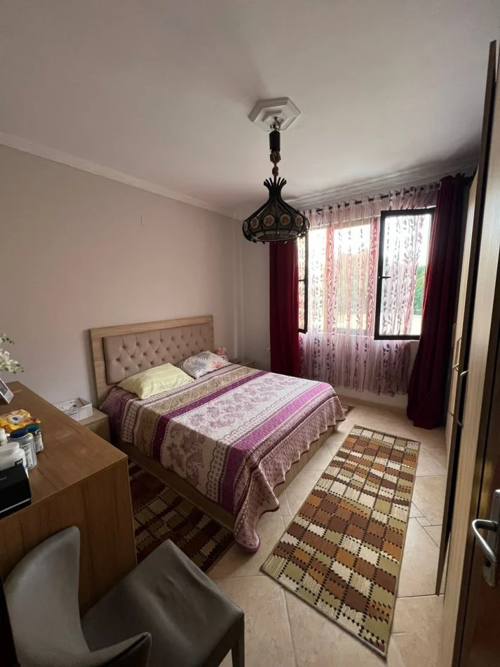 Shitet, Godinë Multifunksionale, pranë Oxhakut, Tiranë - 1.600.000€ | 1000 m²