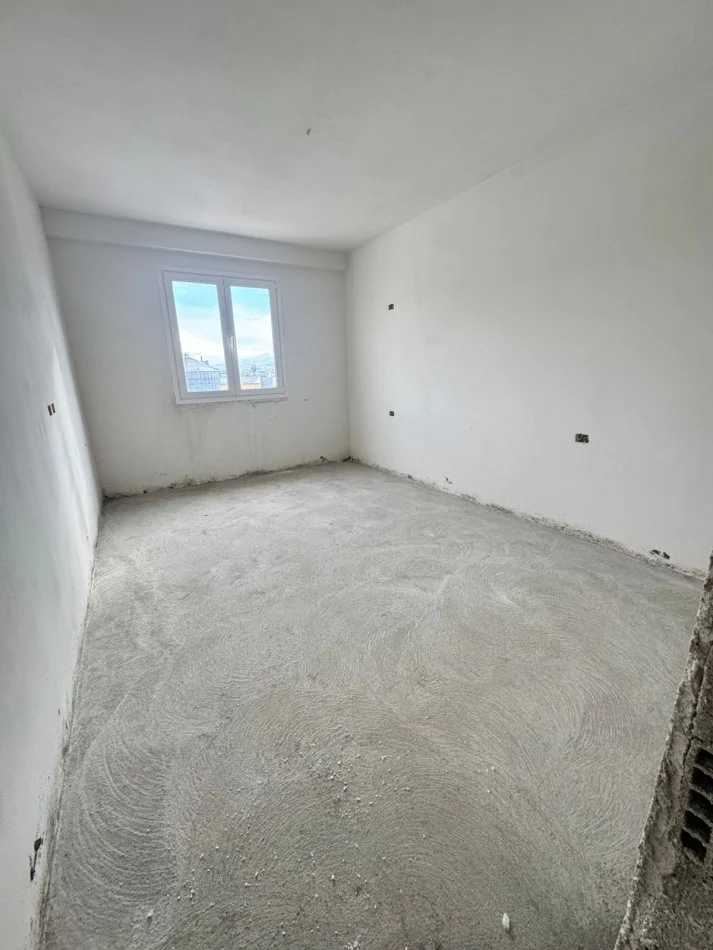 Tirane, shitet apartament 1+1+Ballkon Kati 4, 68 m² 99.000 € (Kompleksi Sino Llane)   UNA60850