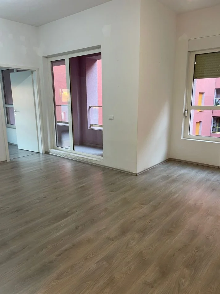 Tirane, shitet apartament 1+1+Ballkon Kati 6, 70 m² 110.000 € (Rruga Pasho Hysa)