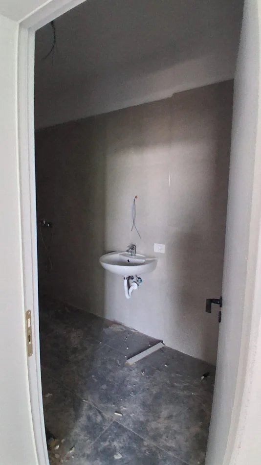 Shqiperi, jepet me qera nga Pronari, pa-komision apartament 2+1+Aneks+Ballkon Kati 5, 99 m² 500 € 