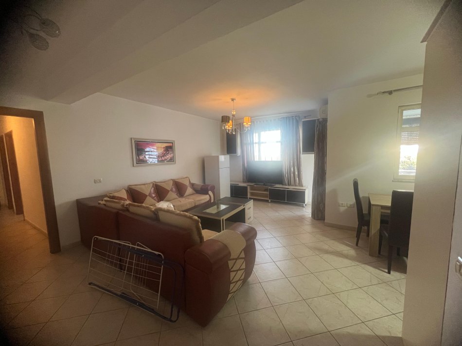 Tirane, shes apartament 2+1 Kati 3, 119.000 € 