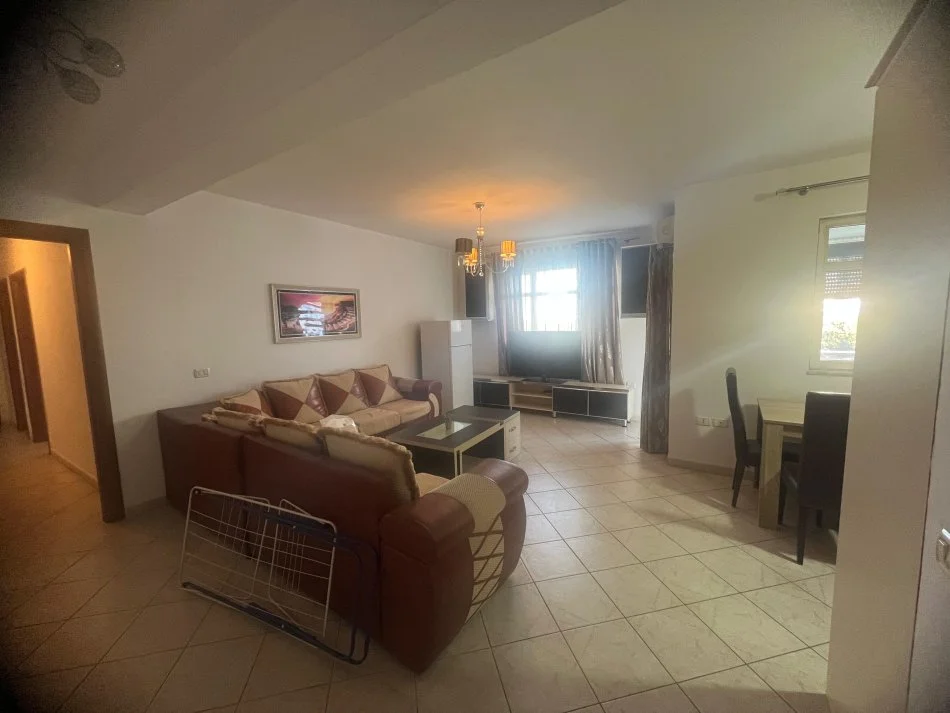 Tirane, shes apartament 2+1 Kati 3, 119.000 € 