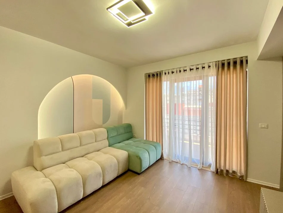 Shqiperi, jepet me qera apartament 2+1+Ballkon Kati 4, 100 m² 1.500 € (SAMI FRASHERI)