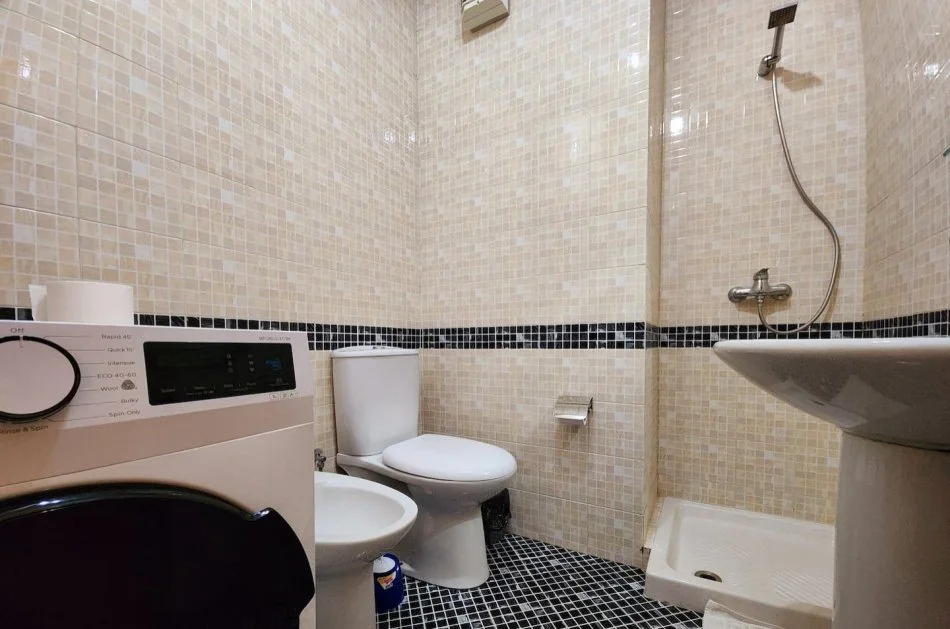 Tirane, jepet me qera apartament 1+1+Ballkon Kati 9, 71 m² 520 € (Zogu i Zi)